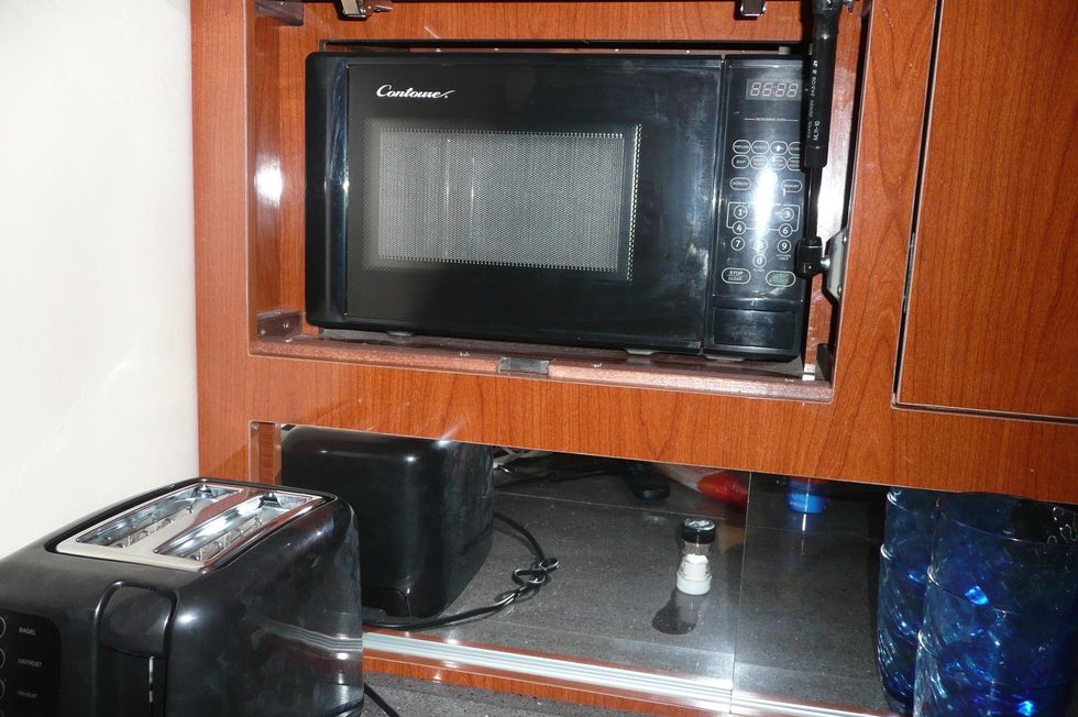 2011 Regal 35 Express Cruiser